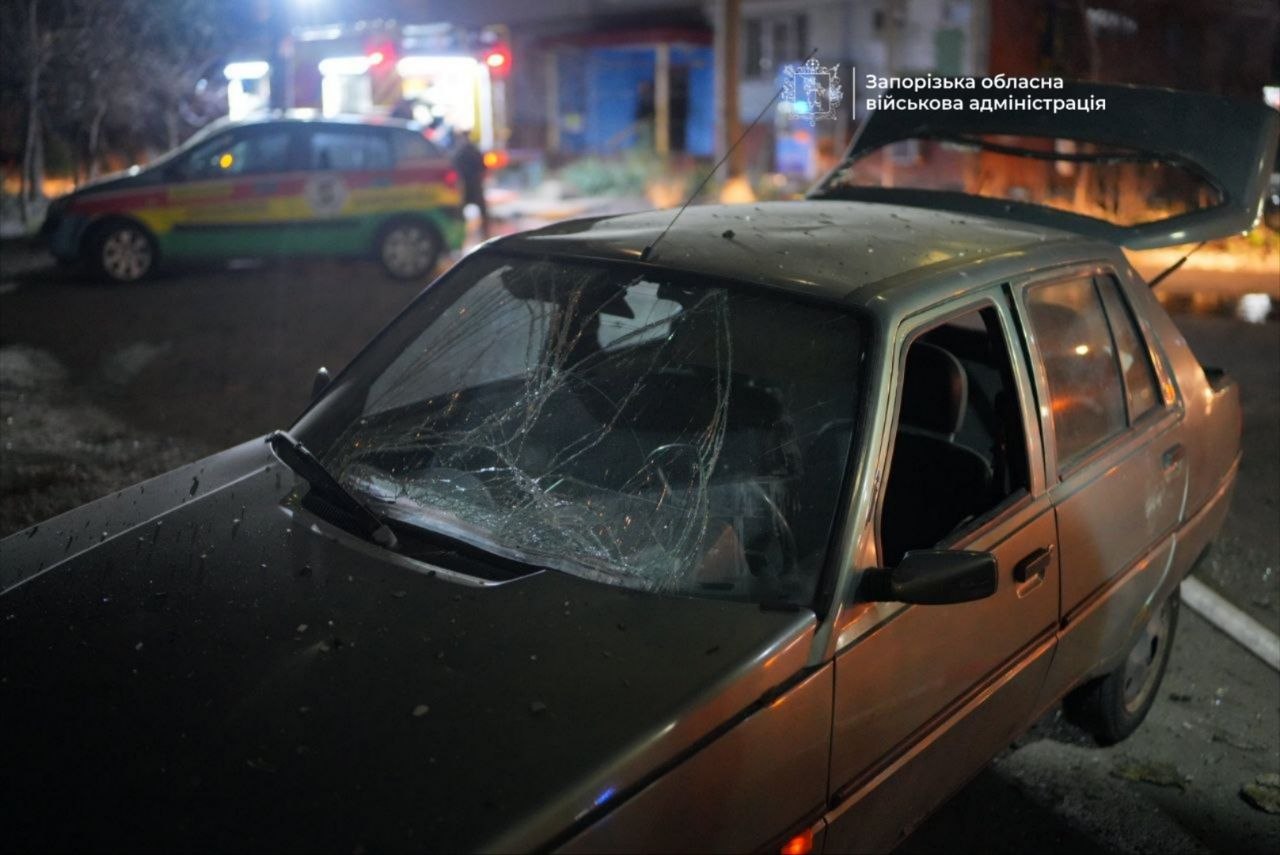 Russian drone hits residential high-rise in Zaporizhzhia, fires and injuries confirmed